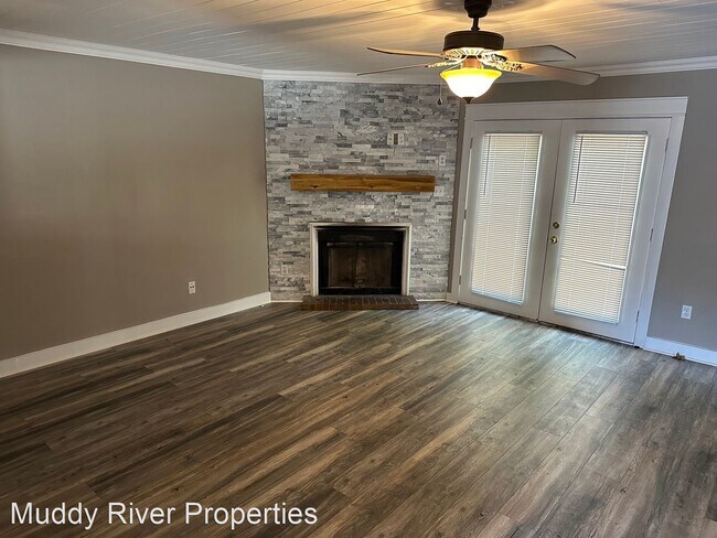 Building Photo - 2 br, 1.5 bath House - 8061 Creekwood Cir W