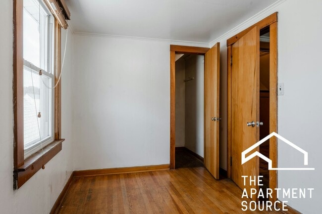 Foto del edificio - 1334 W Barry Ave