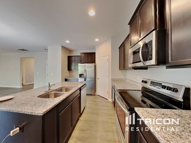 Foto del edificio - 136 Yadkin St