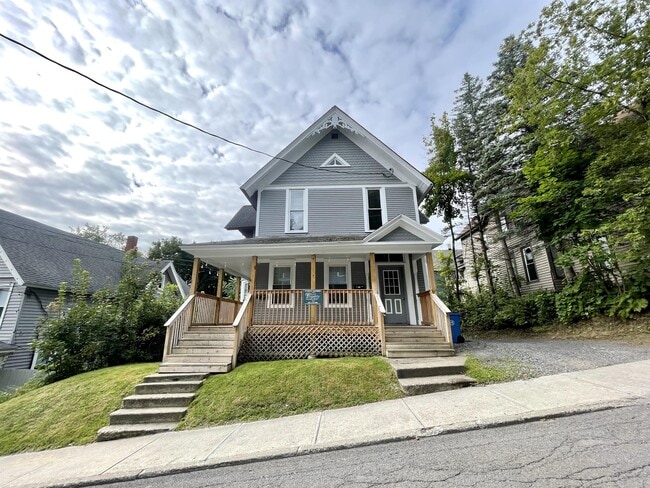 Building Photo - 31 Clayton Ave