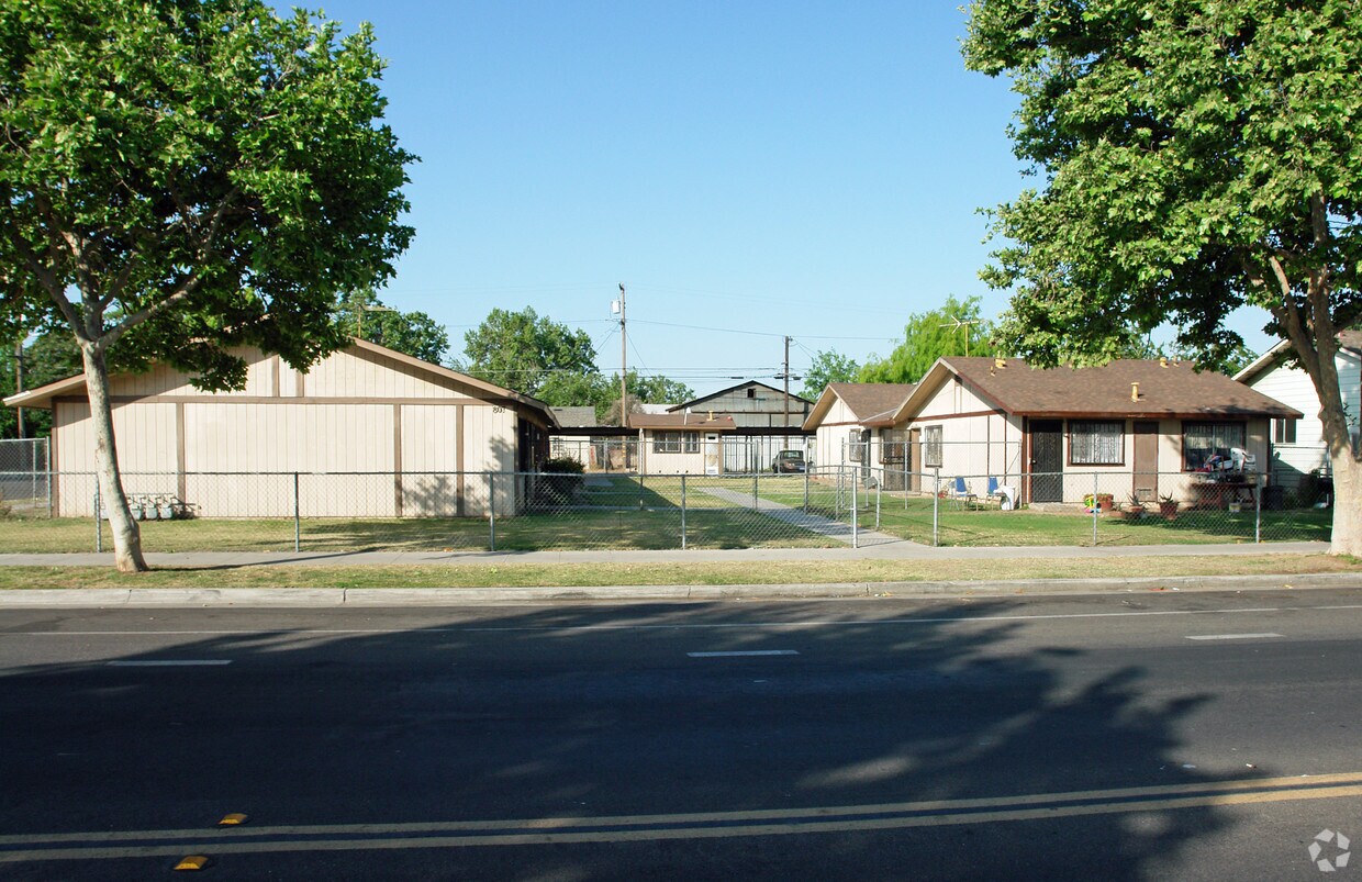 Foto principal - 807 C St