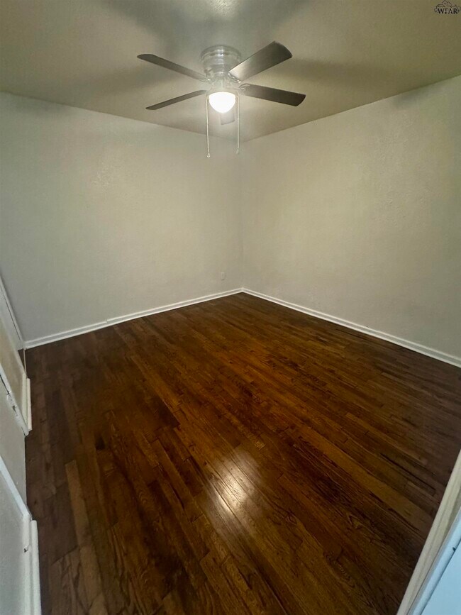 Foto del edificio - 1814 Pearl Ave