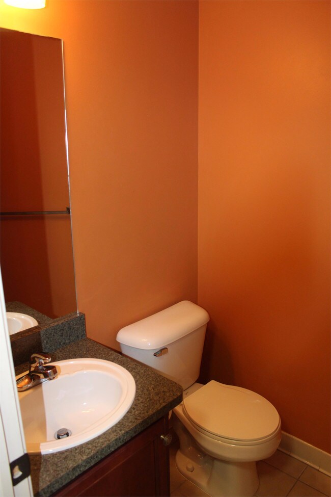 Building Photo - 13952 Watersway Dr