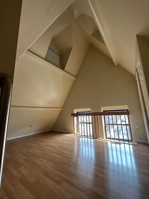 Foto del edificio - 484 E 4th St