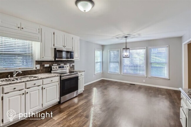 Foto del edificio - 220 Pepperdine Way, Fayetteville, GA, 30214