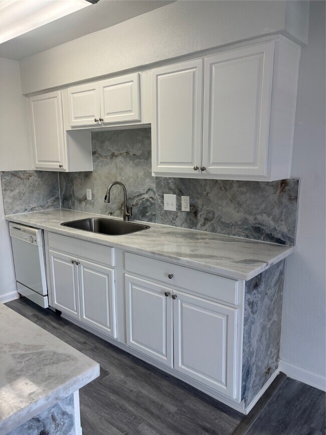 Building Photo - 2828 61st St