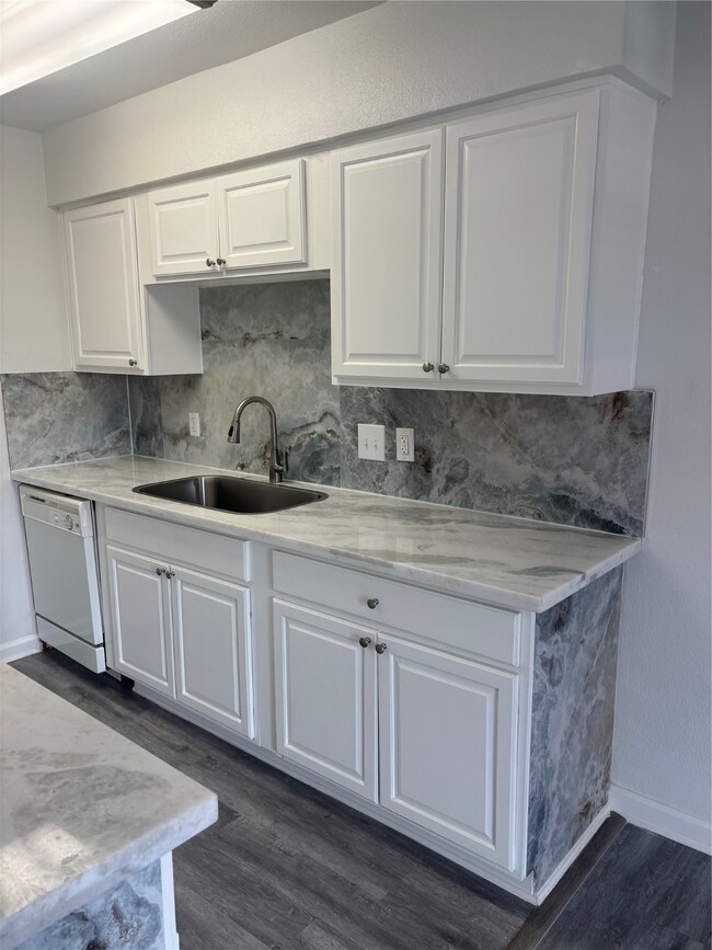 Building Photo - 2828 61st St