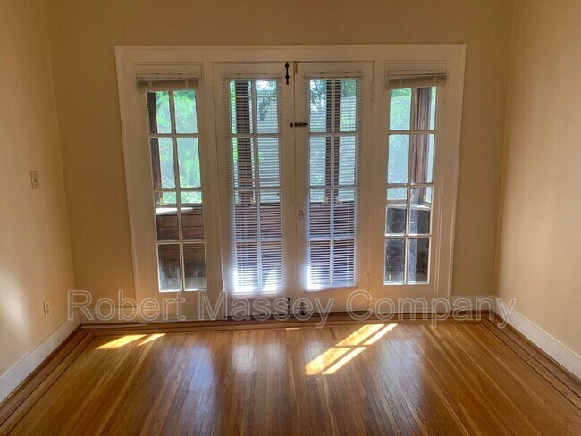 Photo - 2424 Glenmary Ave Apartment