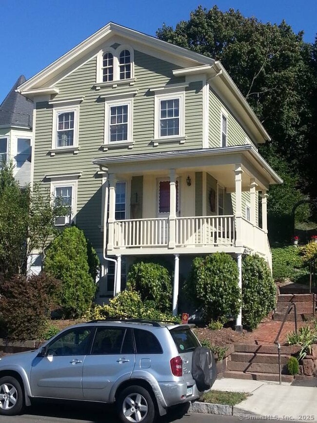 Building Photo - 529 Quinnipiac Ave