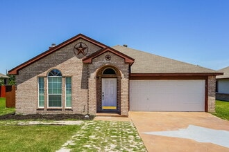 Building Photo - 204 Harvard Dr