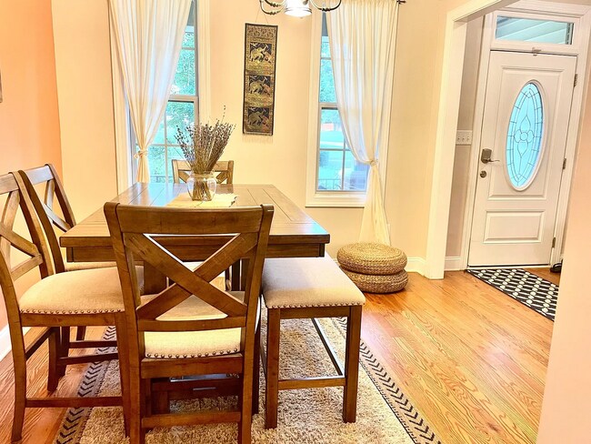 Foto del edificio - 5312 Kemmont Dr