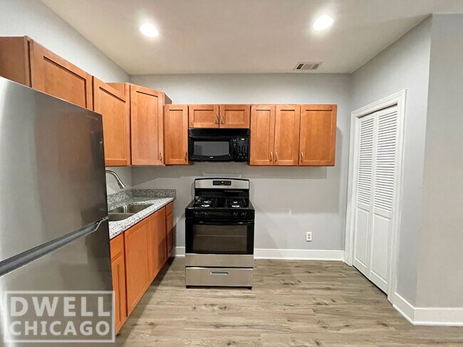 Foto del edificio - 1421 N Rockwell St
