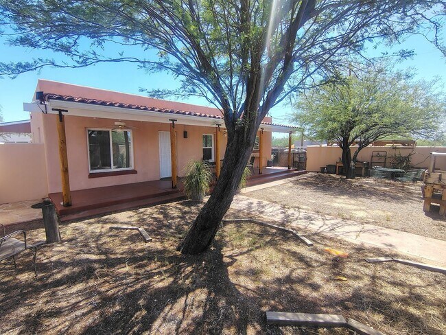 Foto del edificio - 2568 E Seneca St