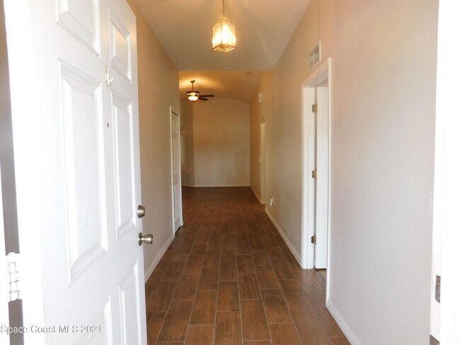 Building Photo - 4115 Barna Ave