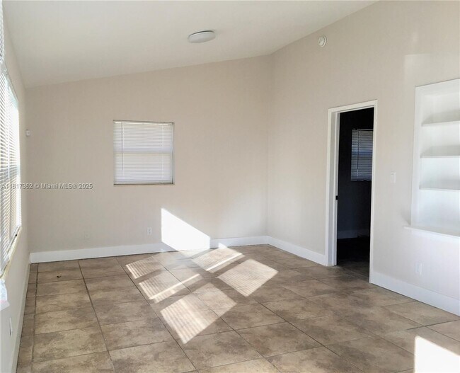 Foto del edificio - 209 SW 14th St