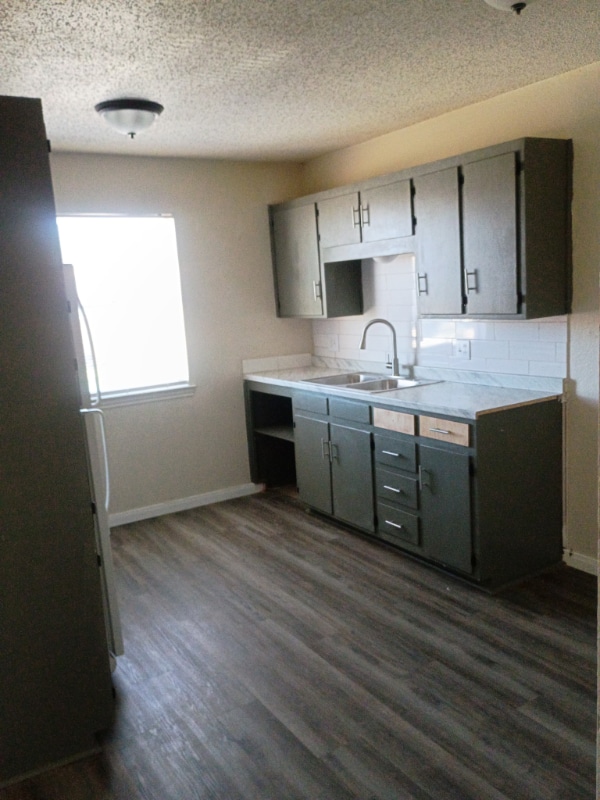 Building Photo - 301 Erby Ave