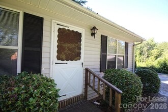 Building Photo - 72 Windwood Dr