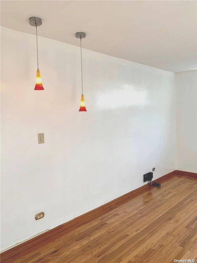 Building Photo - 212-03-212-75 75th Ave