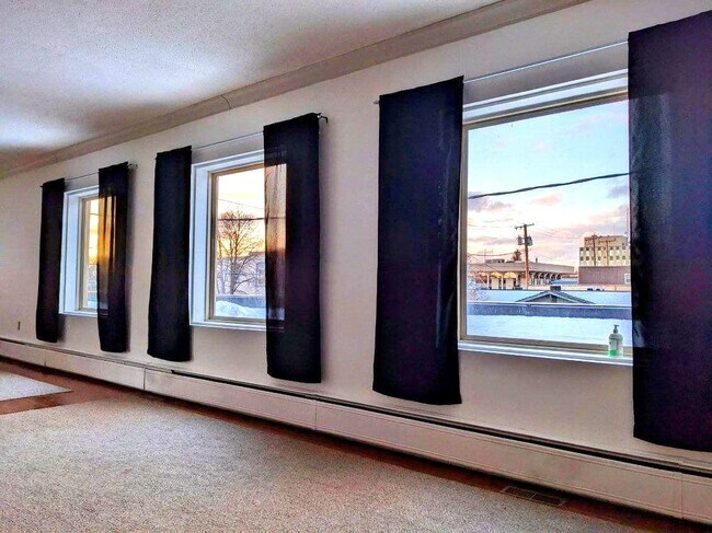 Foto del edificio - 321 3rd St NW