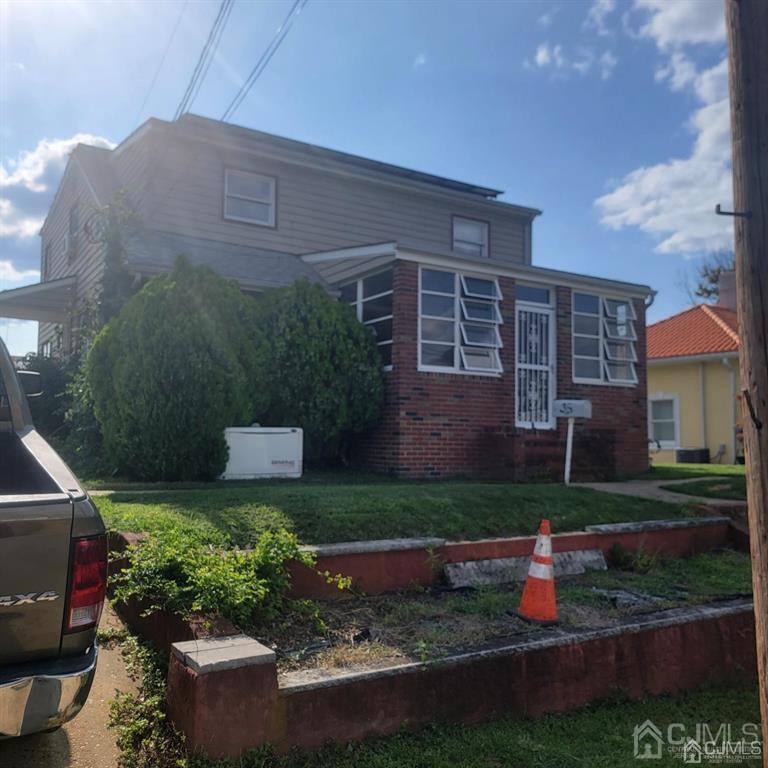 35 Lavern St, Sayreville, NJ 08872 Room for Rent in Sayreville, NJ