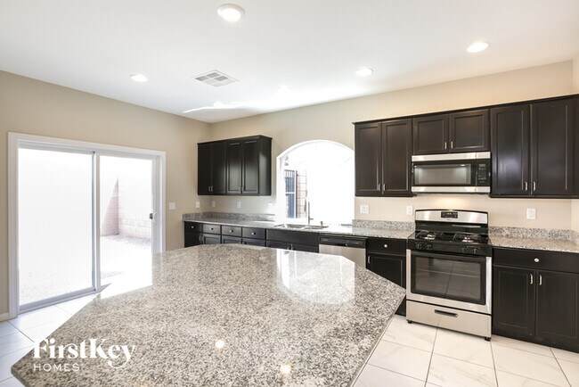 Building Photo - 7226 Shannon Ridge Ct