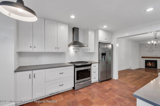 Building Photo - 10 Preakness Ct