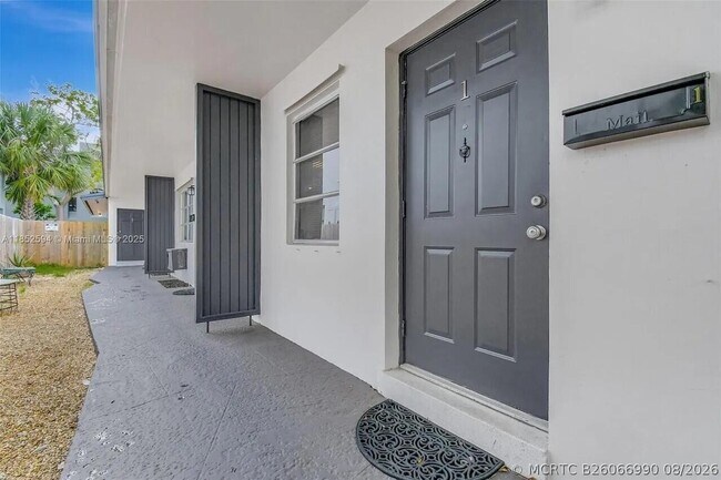 Foto del edificio - 1213 SE 1st St
