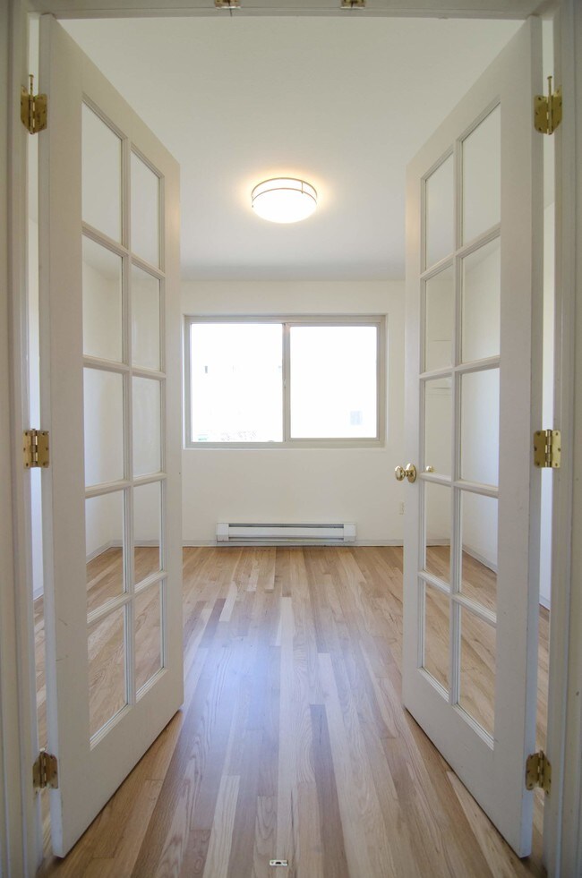 Foto del edificio - 9210 Ashworth Ave N