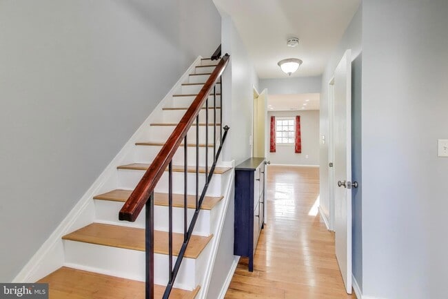 Building Photo - 5769 Yellowrose Ct
