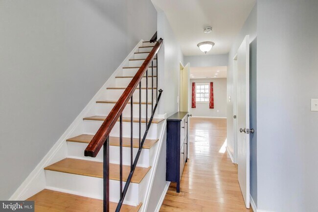 Foto del edificio - 5769 Yellowrose Ct
