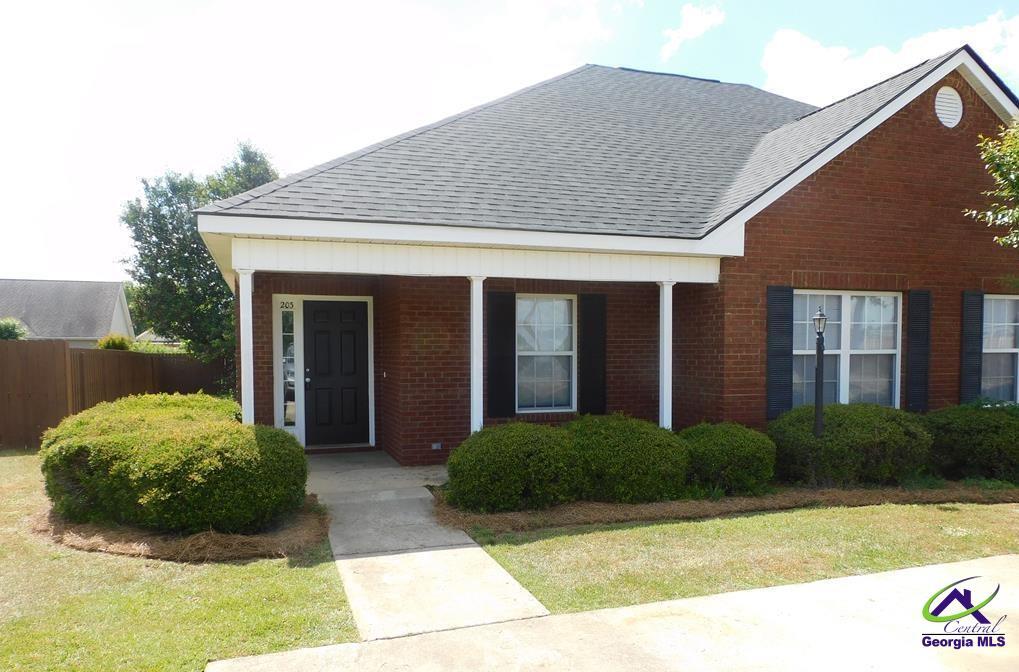 Primary Photo - 215 West Wrasling Way