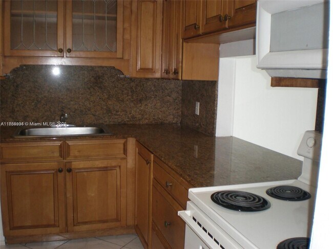 Foto del edificio - 1460 NE 169th St