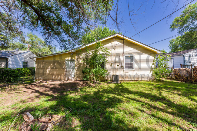 Building Photo - 6501 N Hydraulic Ave