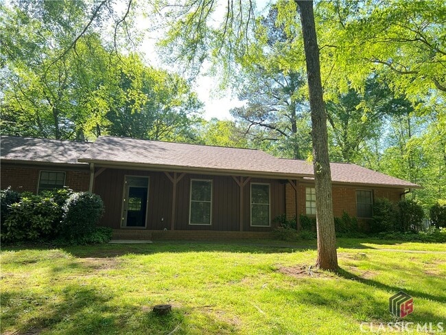 Building Photo - 235 Weatherly Woods Dr