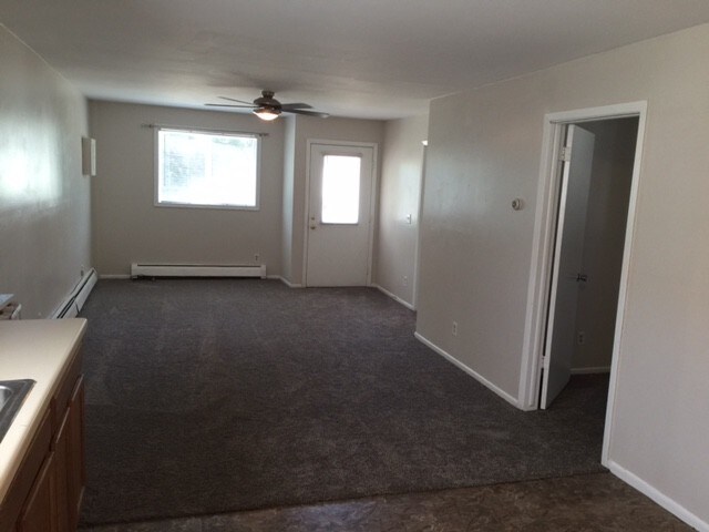 Foto del edificio - 4450 Windsor Rd