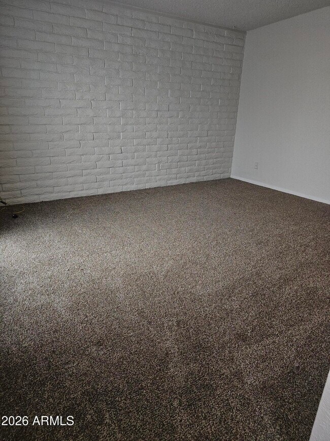 Building Photo - 306 3rd St