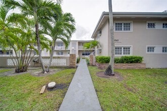 Building Photo - 6565 Santona St