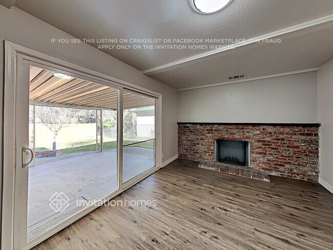 Foto del edificio - 6243 Westbrook Dr