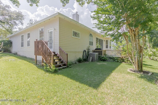 Building Photo - 4051 Richmond Park Dr E