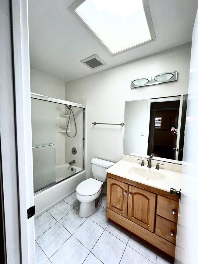 Foto del edificio - 7412 Wildflower Way