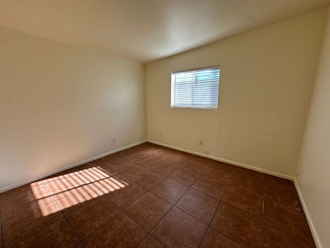 Foto del edificio - 2814 N Fontana Ave