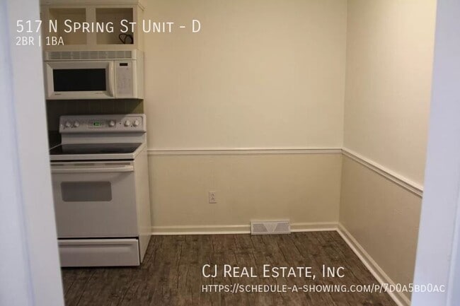 Building Photo - 517 N Spring St