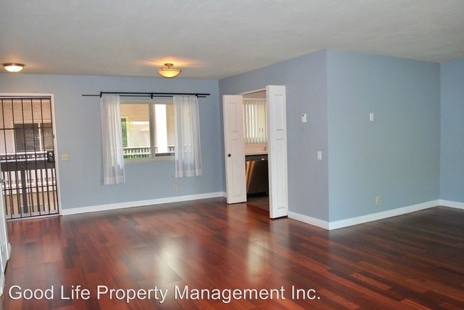 Building Photo - 2510 Clairemont Dr