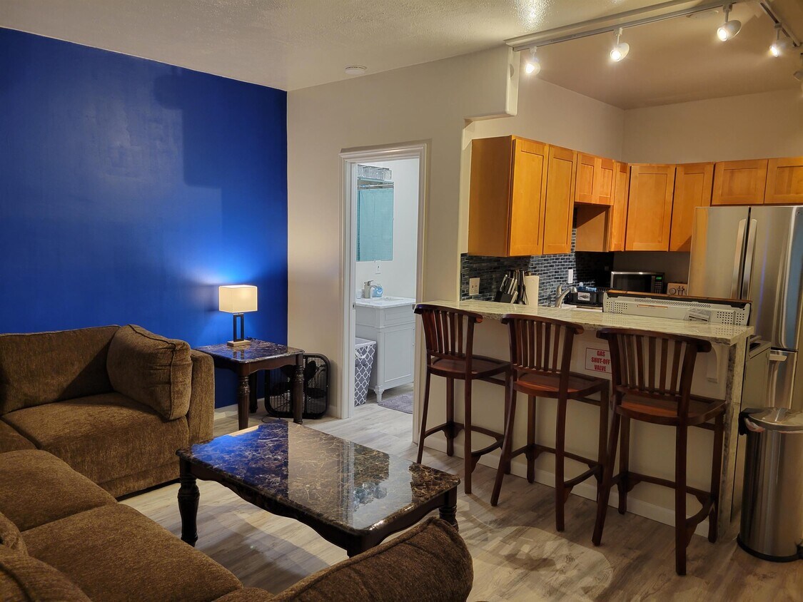 Foto principal - 355 Kalanianaole St