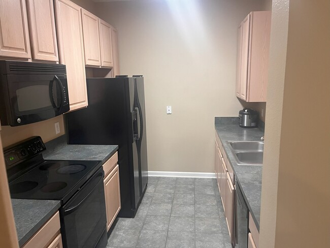 Living Room - 10550 Baymeadows Rd