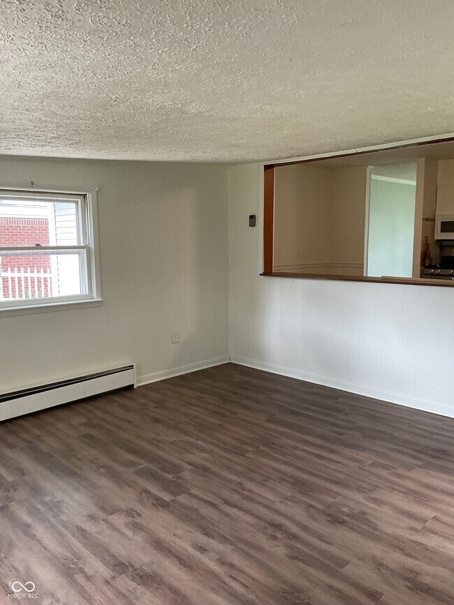 Building Photo - 835 Princeton Dr