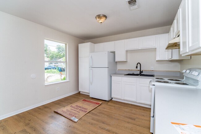 Foto del edificio - 3-Bedroom Duplex