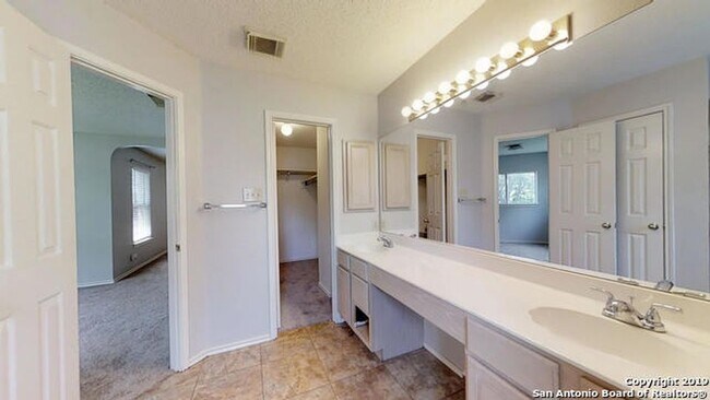 Master Bath - 17427 Sapphire Rim Dr