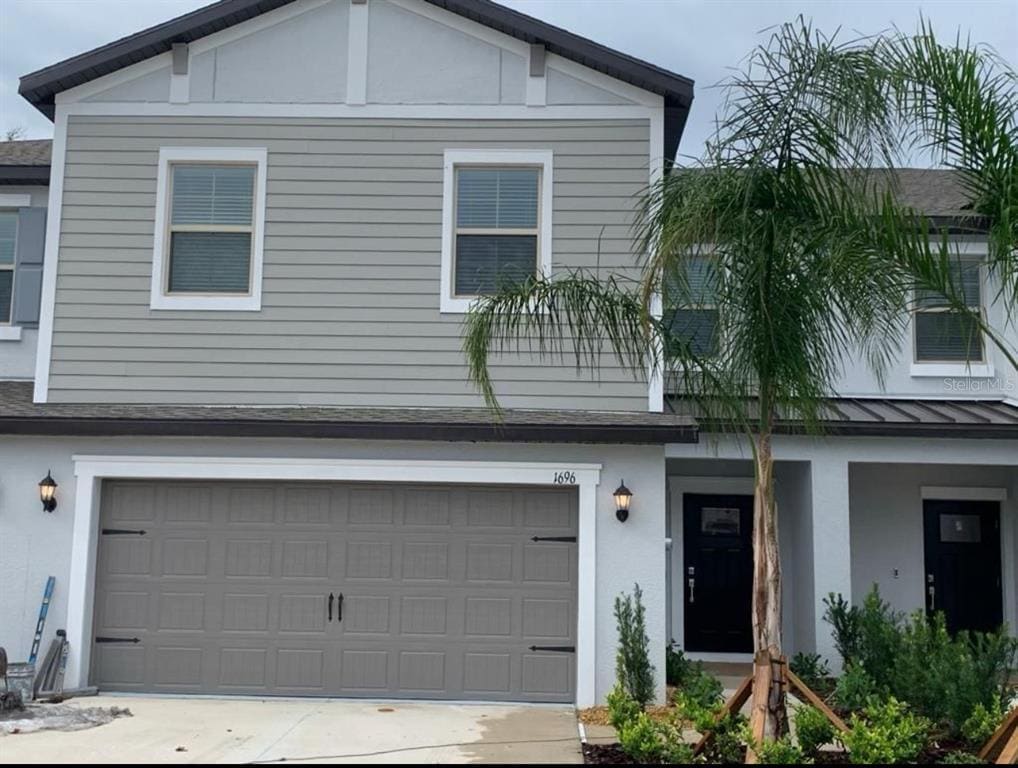 Foto principal - 1696 Roseville St