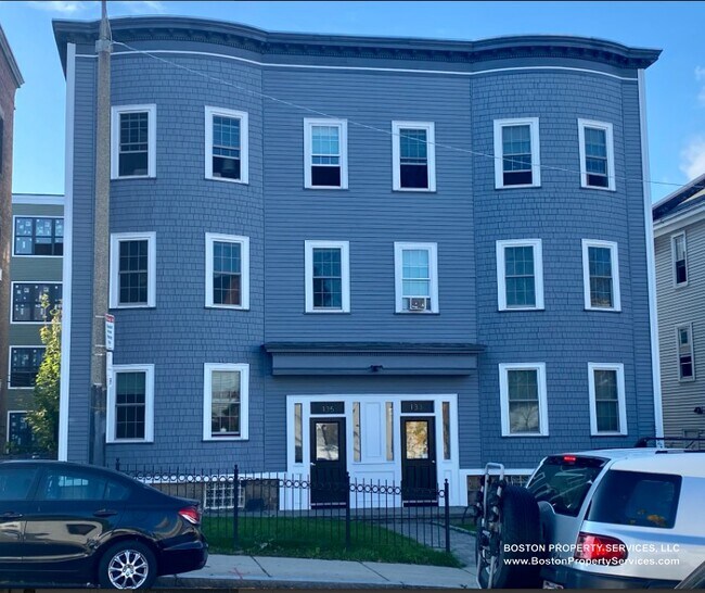 Building Photo - 133 St Alphonsus St